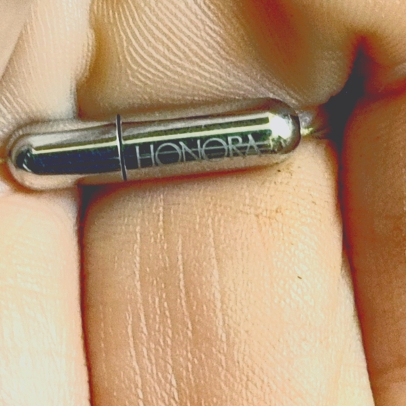 Honora floating pearl necklace - Picture 3 of 3